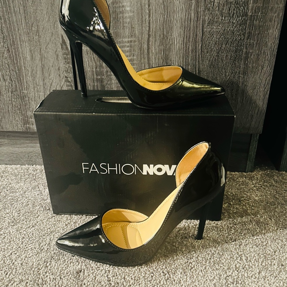 Fashion Nova Glossy Black Heels (Never worn)
